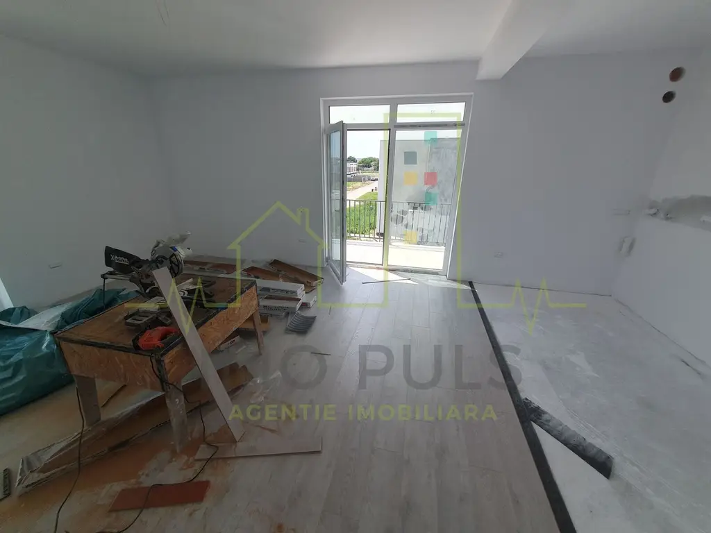 Etaj 1 si Etaj 2. Decomandat. Finisat modern. Clima. Loc de parcare