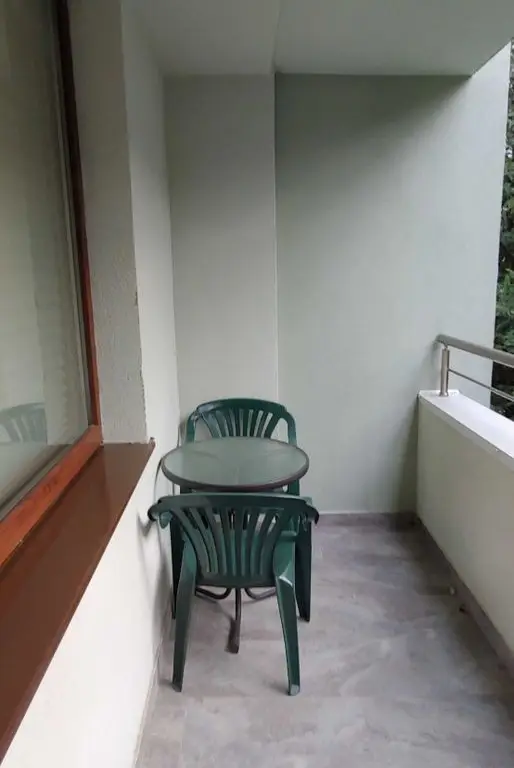 Inchiriez apartament nou 3 camere + 2 băi, lângă parcul Titănel