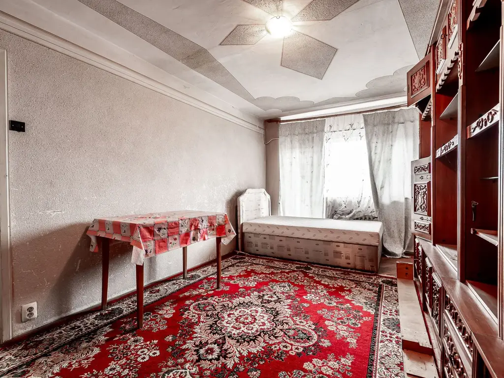 Apartament spatios in centrul orasului Chisineu Cris