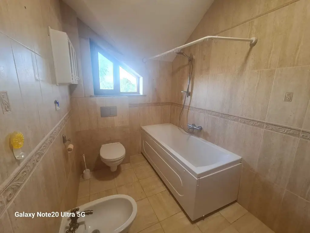 BRASADAS vinde casă 4 cam 3.15 ari zona L Blaga.