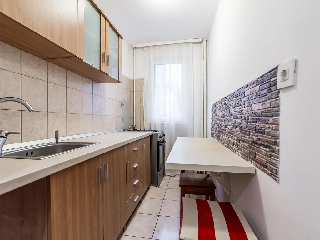 Apartament cu 2 camere, complet mobilat–Arad, zona Vlaicu, Str. Hațeg