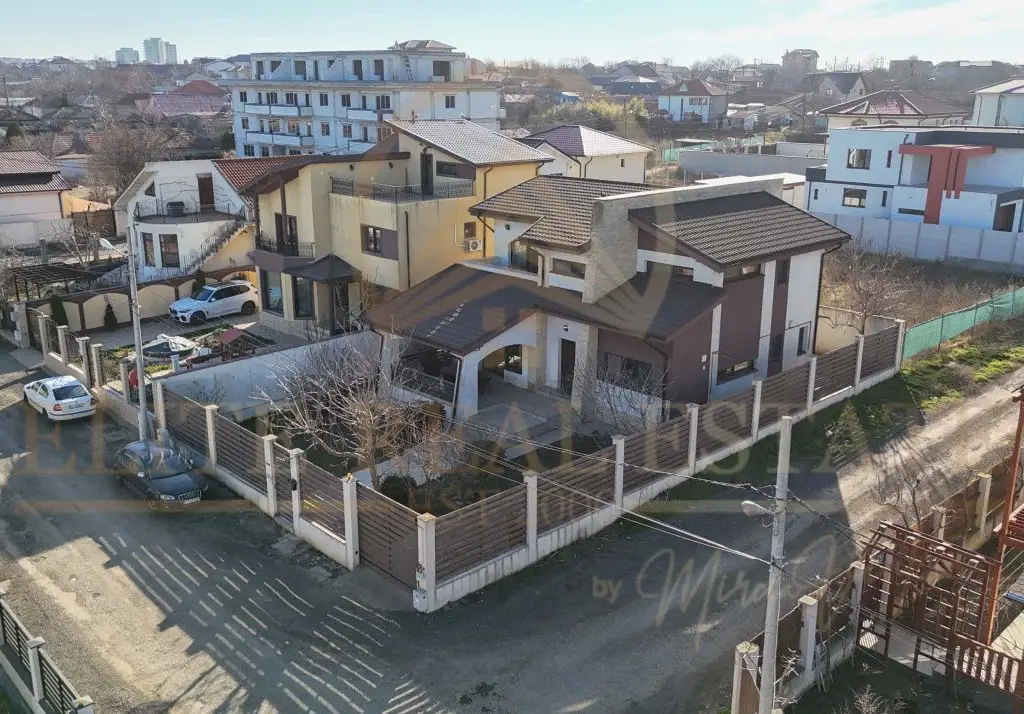 PALAZU – MALUL LACULUI – VILA 2016 LA CHEIE, ARHITECTURA DEOSEBITA!