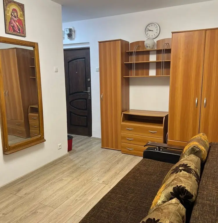 Vanzare garsoniera Piata Alba Iulia, Decebal, str. Moise Nicoara