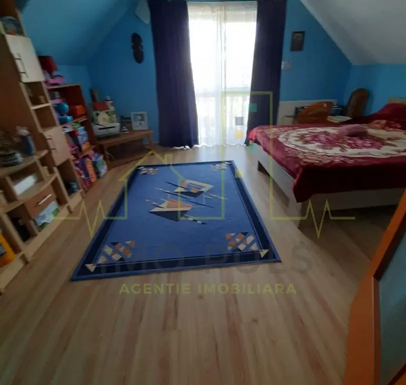 Casa individuala in Dudestii Noi. Panouri solare.