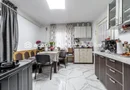 Locuință pentru familie mare apartament la casă, cu teren, Bujac.