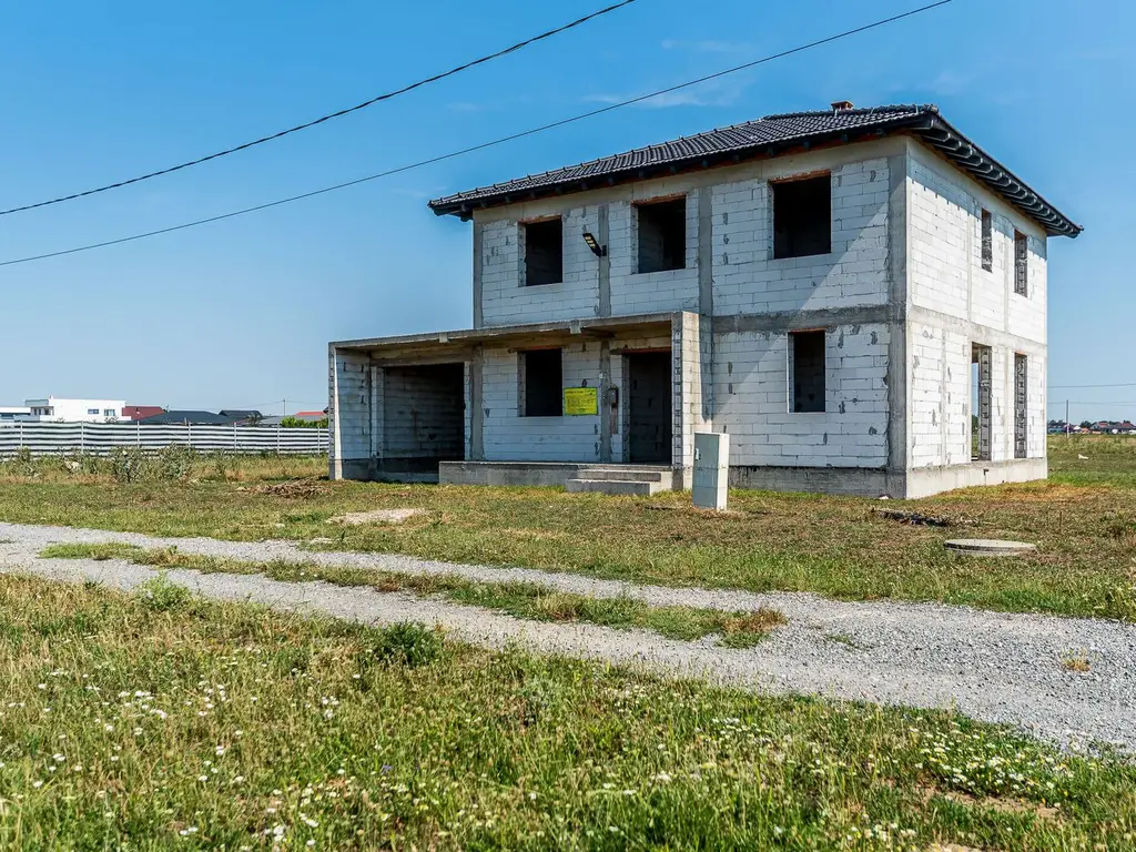 Vilă cu 5 camere | teren 1000 mp | cartier San Paolo (lângă Westfield)