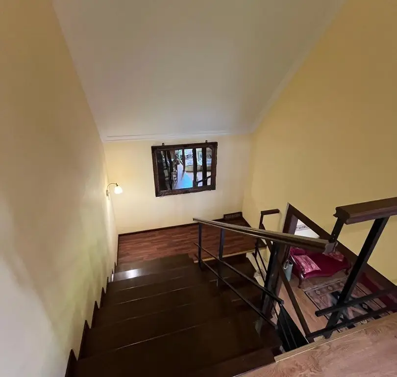 Casă elegantă, spațioasă, ideală pentru familie – Sanmihaiu Roman
