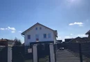 BRASADAS vinde casa în zona Micro 17 teren 9.5 ari 240mp.