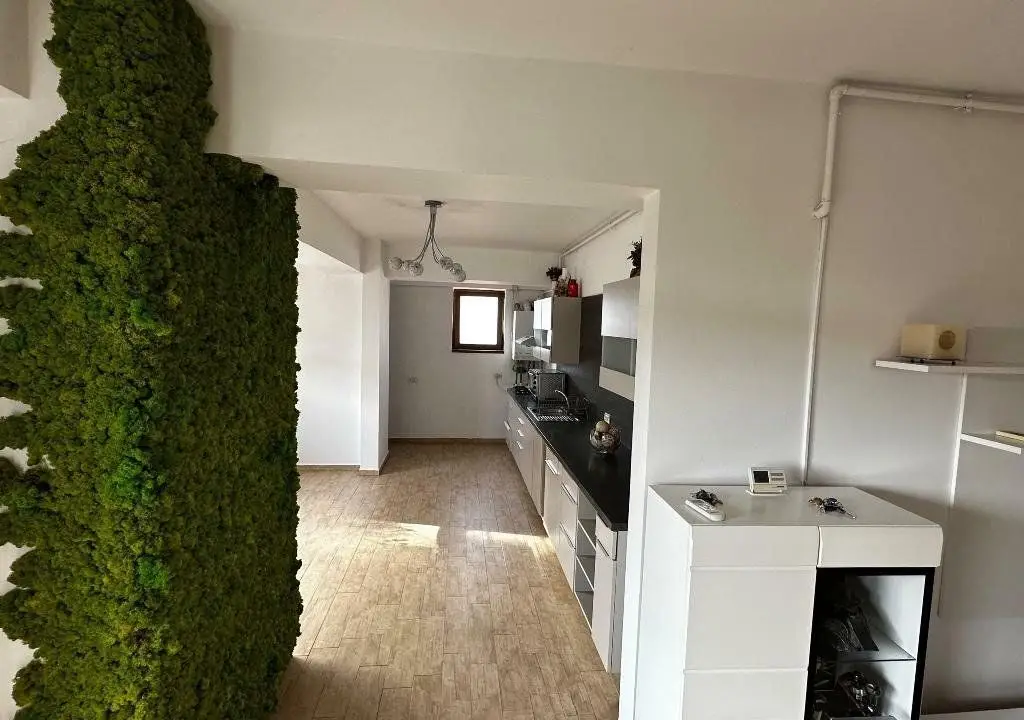 Apartament Damaroaia 3 camere 101 utili parcare subteran+Boxa Direct Proprietar