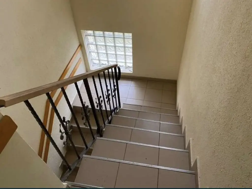 Vand casa cu mansarda