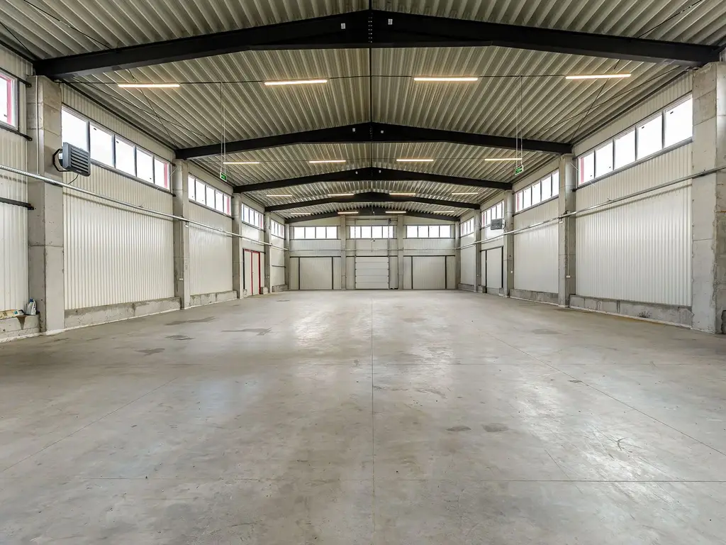VANDUT - Hala industriala de vanzare in Parc Industrial UTA 2 Arad