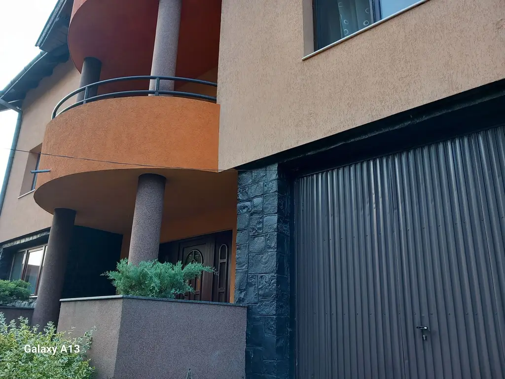 BRASADAS vinde casa individuala 4 cam teren 355mp Botizului