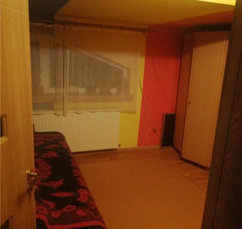BRASADAS vinde casa din cărămidă cu 2 cam. zona Baritiu.