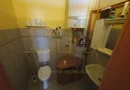 Casa individuala. 2 fronturi de pe 2 strazi (fata-spate)