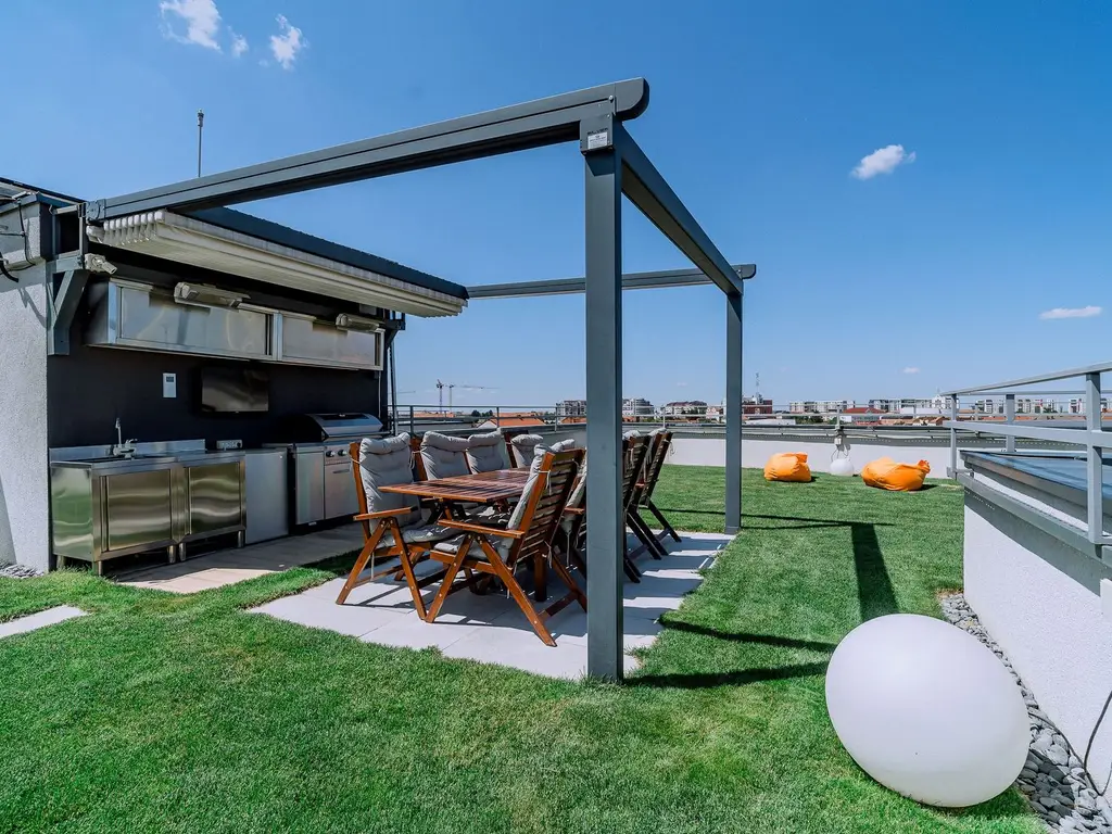 Penthouse 4 camere, ultracentral, Oradea. 800 000 E. Comision 0