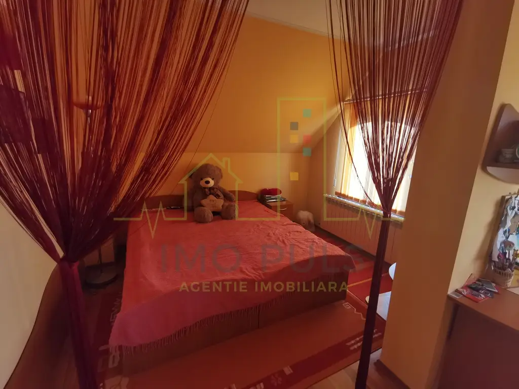 Casa individuala. Mobilata si utilata. Mosnita. Pozitie buna.