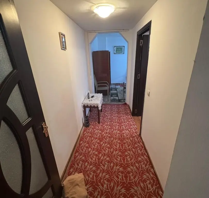 Casă cu garaj – str. Mărășești