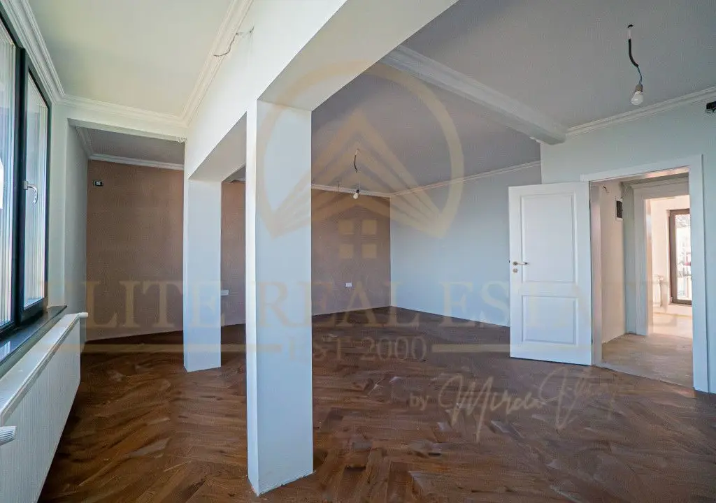 Năvodari - Casă exclusivistă cu ponton privat – Primul rând la lac
