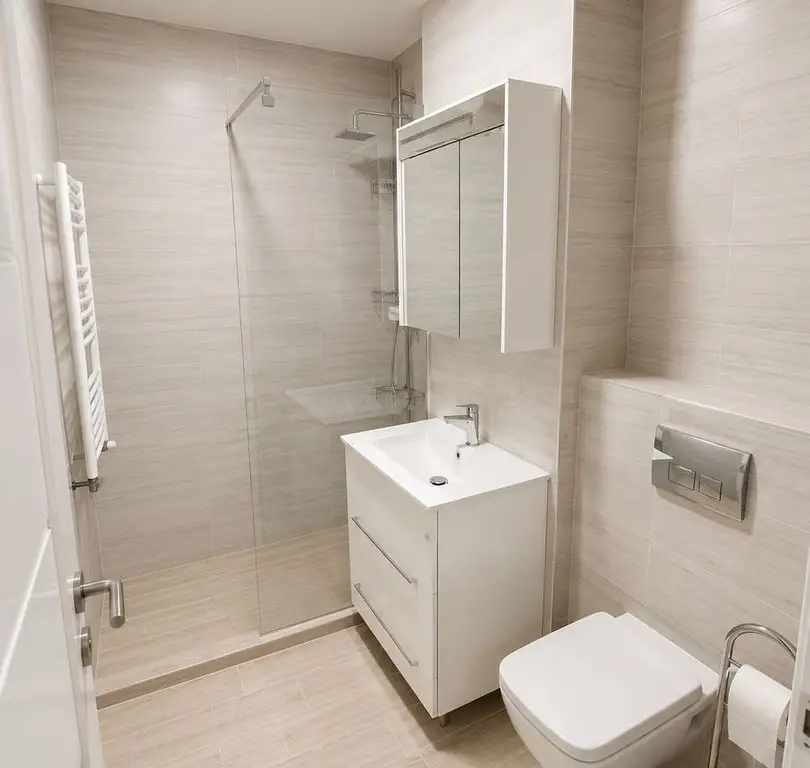 Apartament 2 camere decomandat, complet renovat, garaj inclus Aradului