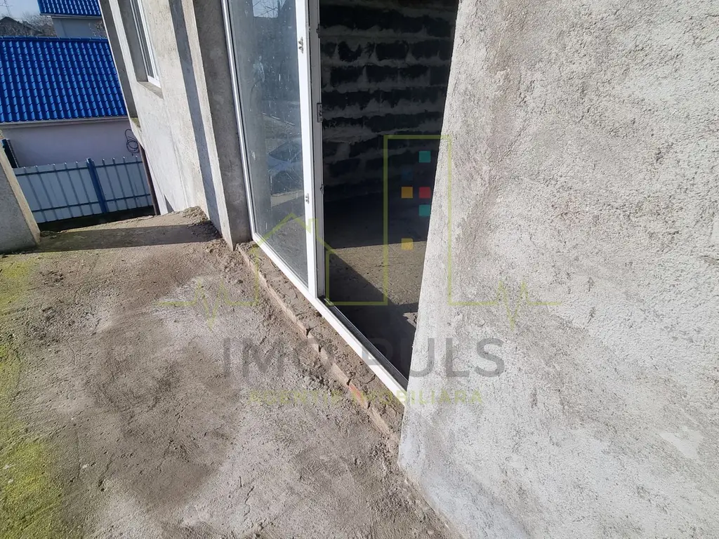 1/2 Duplex in centrul localitati Utvin.
