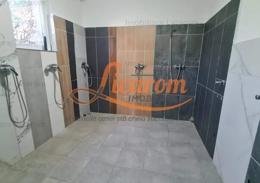 Proprietate in Cristian cu trei constructii+o fundatie,450000euro