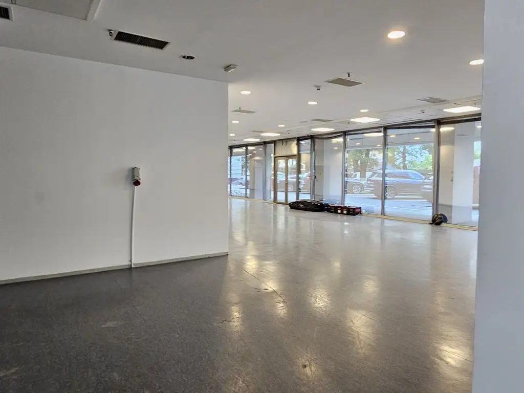 Pantelimon spatiu comercial 950 mp