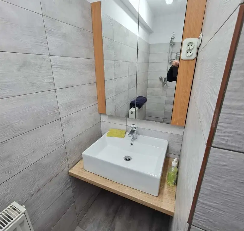 Apartament in vila zona Baicului