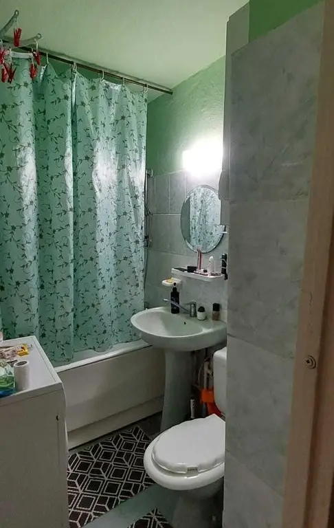 BRASADAS vinde URGENT ap 2 cam etaj 4/4 pe Aleea Prahovei.