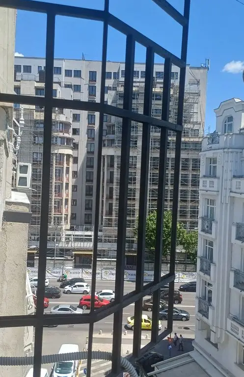 Apartament de Vanzare - Zona Ateneul Roman - 4 camere - 110 MP