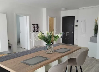 Apartament cu 2 camere de închiriat, cu parcare și boxă – Maurer