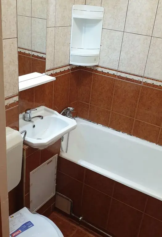 Apartament 3 camere de inchiriat Florilor