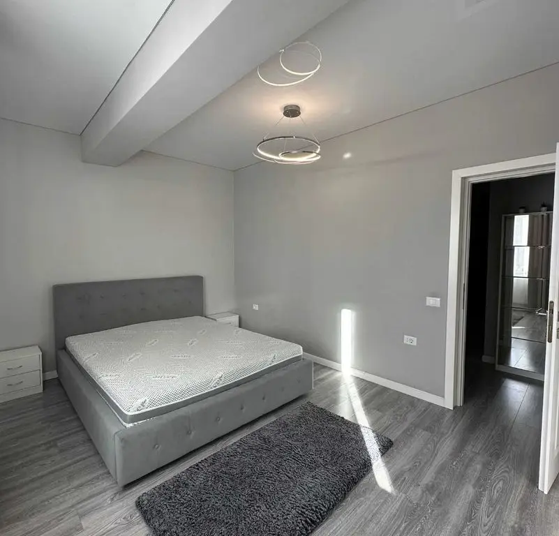 Ap cu 2 camere decomandat de lix