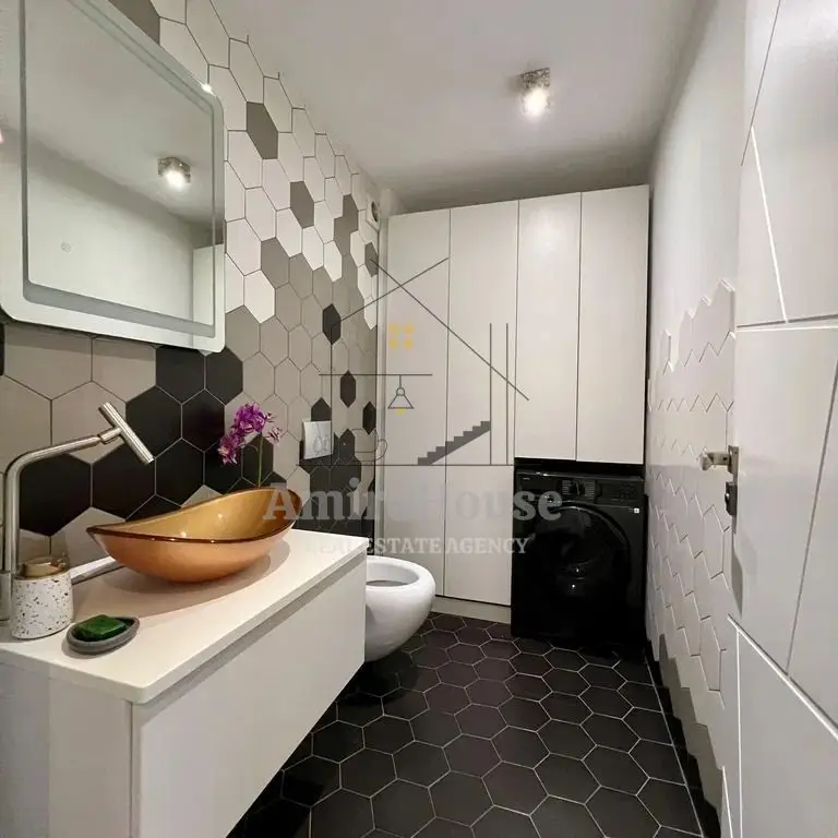 Apartament 3 camere, 107 mp, finisat, parcare, cartierul Europa