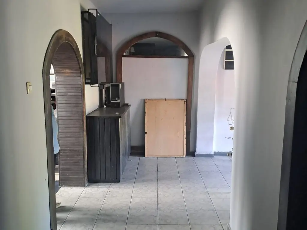 BRASADAS vinde prin REPREZENTARE EXCLUSIVA casa 8 cam 450mp.
