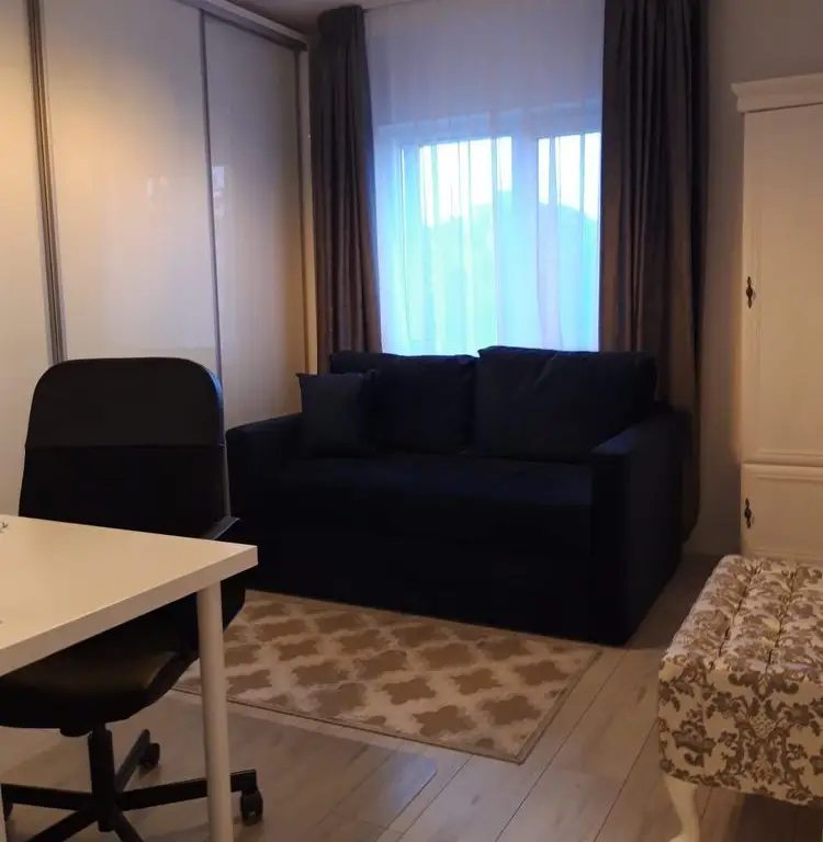 Vand apartament zona Razoare (mobilat, utilat premium)