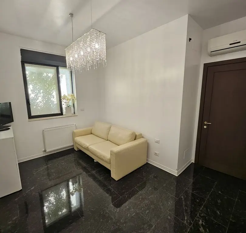 Apartament LUX cu 2 camere și curte privată 140 mp – Dumbrăvița