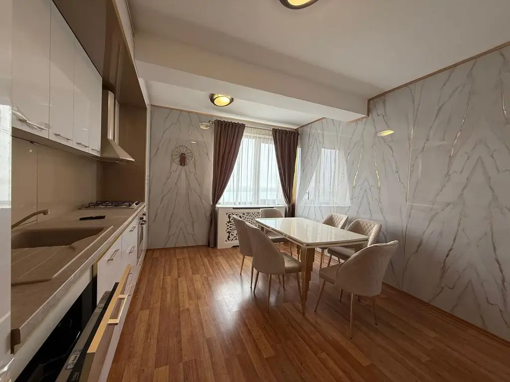 De inchiriat apartament premium cu vedere directă la Dunăre, 1000 euro