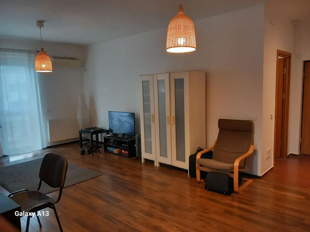 ageuropa.ro vinde ap 2 cam etaj 9/10 Motilor