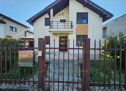 Casa individuala. Dumbravita. Zona Cora. Garaj. Mobilata si utilata.