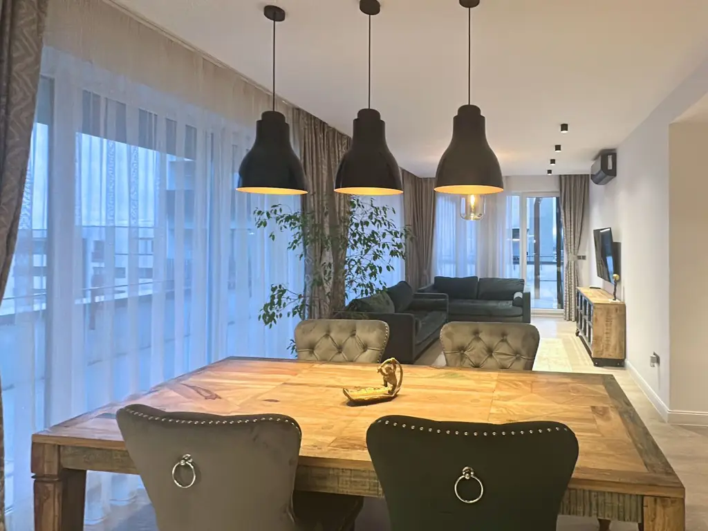 Penthouse de LUX 4 camere cu terasă spectaculoasă de 122 mp + jacuzzi