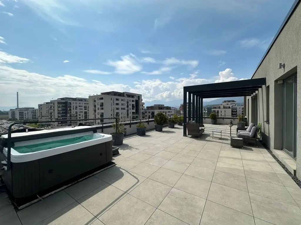 Inchiriem penthouse LUX 4 camere cu terasa de 122 mp zona Coresi