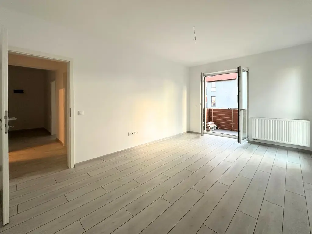 VÂNZARE APARTAMENT 2,5 CAMERE  NOU NELOCUIT