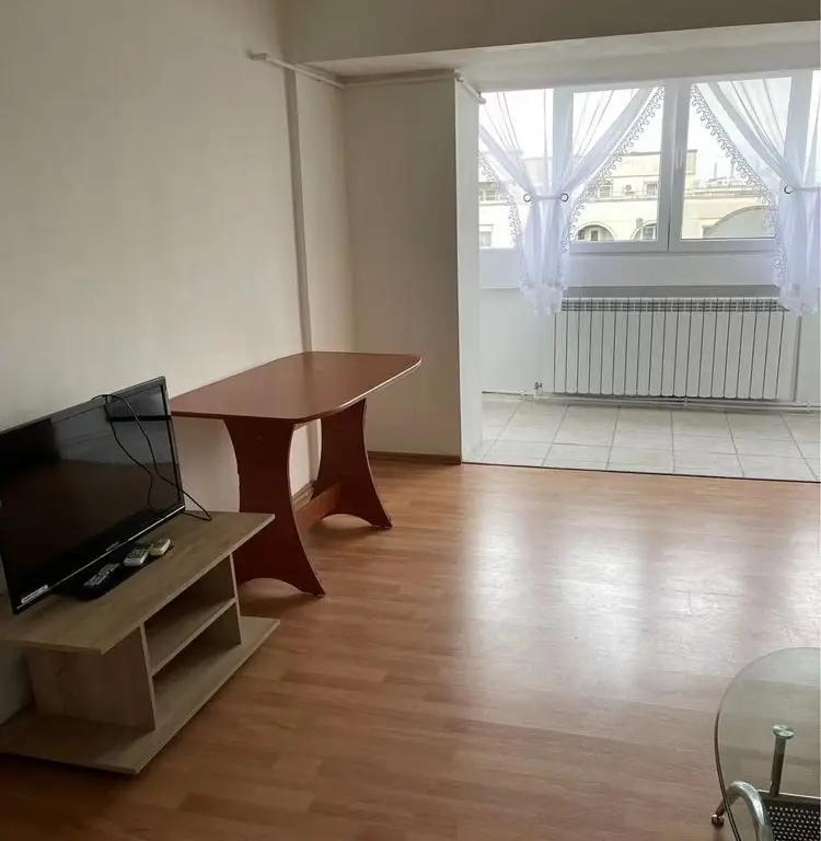 Ocazie! Proprietar direct!3camere de vânzare Decebal București