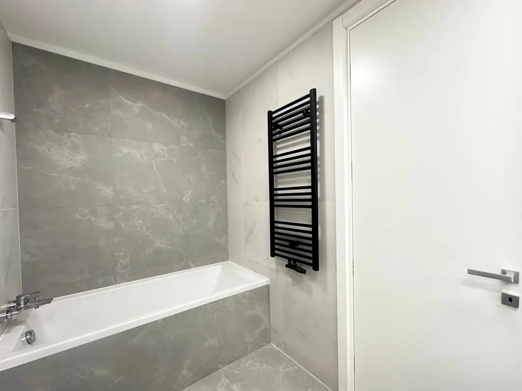 Închiriere apartament 4 camere cu grădină proprie ONE Verdi