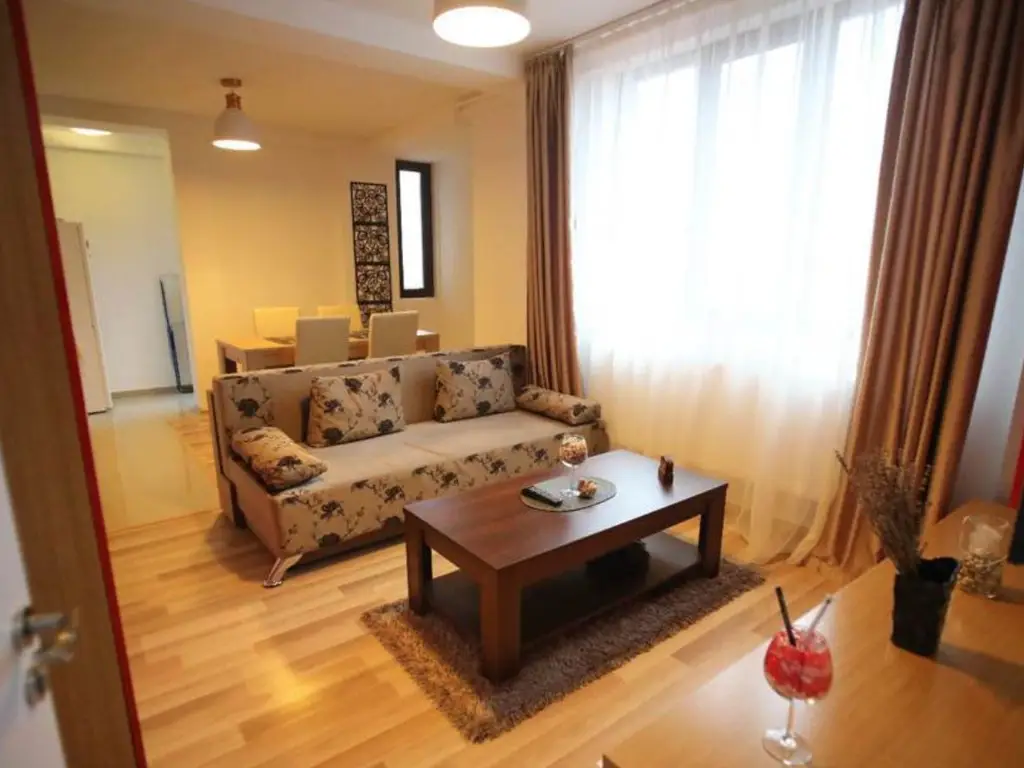 Apartament 2 cam. 45 mp utili et. 4/5 An 2017 Mamaia nord aproape de plaja