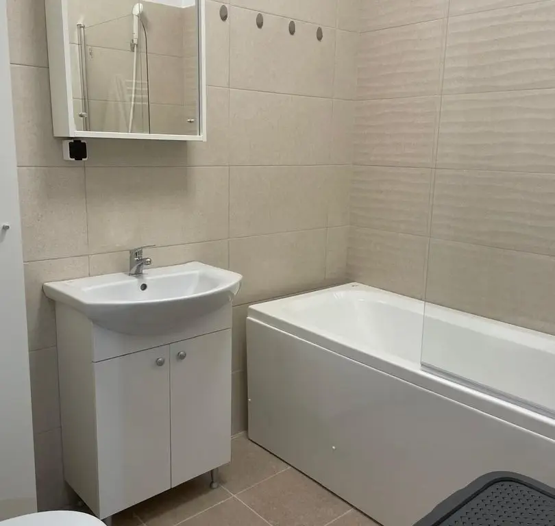 Ag BRASADAS vinde 3 Cam ULTRALUX NOU lângă Metrou.