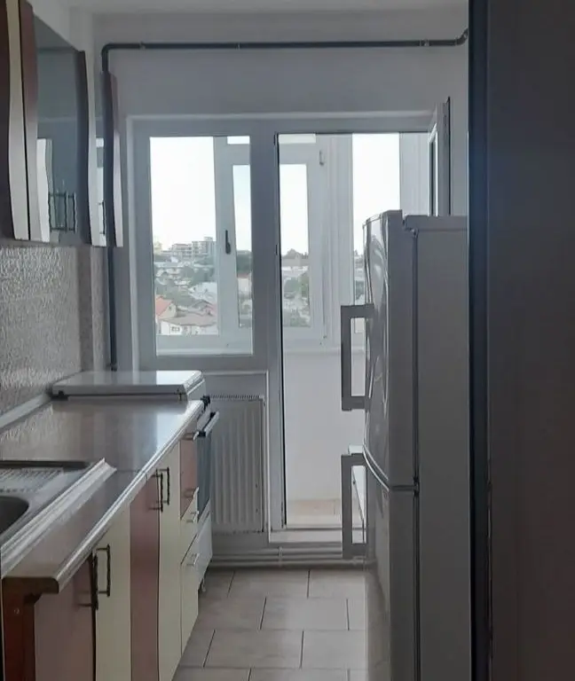 De vanzare apartament cu o cameră str. Brăilei, et. 7, 58.000 euro