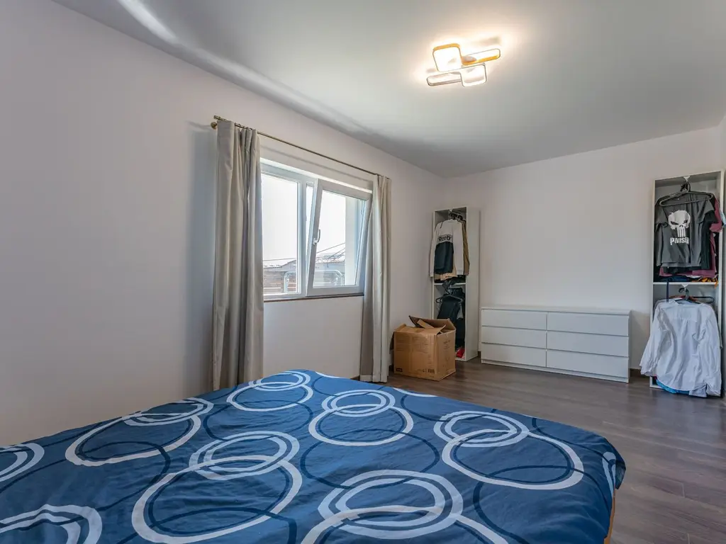 Casă Individuală de Închiriat, Încălzire în Pardoseală, Teren 400 mp