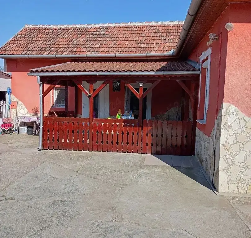 BRASADAS vinde casa in Ungaria