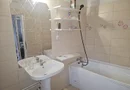 Casa 35 mp cu curte 300 mp, Micro 17 – Str. Oltului, 250 euro lunar